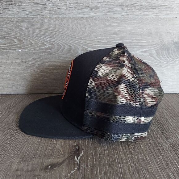 American Fighter by Affliction Fisher Hat Black/Camouflage OS - Picture 3 of 8